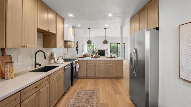 15662 Via Calanova, San Diego, CA 92128