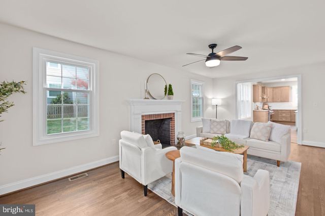 913 SYLVANIA AVE, Fredericksburg, VA 22401