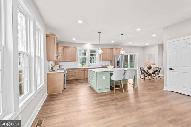 913 SYLVANIA AVE, Fredericksburg, VA 22401