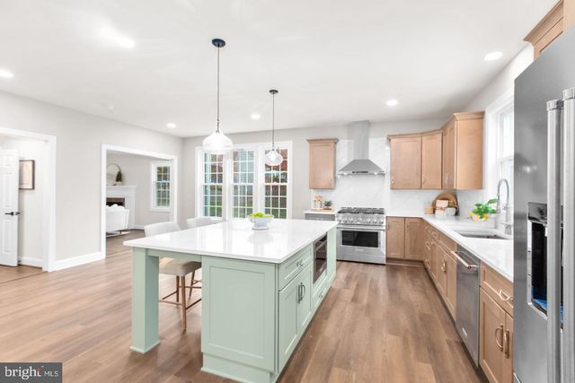 913 SYLVANIA AVE, Fredericksburg, VA 22401