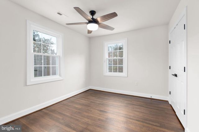 913 SYLVANIA AVE, Fredericksburg, VA 22401