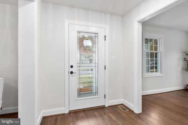 913 SYLVANIA AVE, Fredericksburg, VA 22401