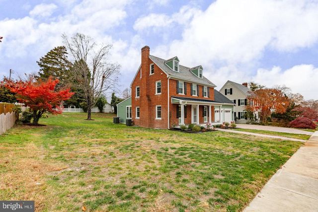 913 SYLVANIA AVE, Fredericksburg, VA 22401