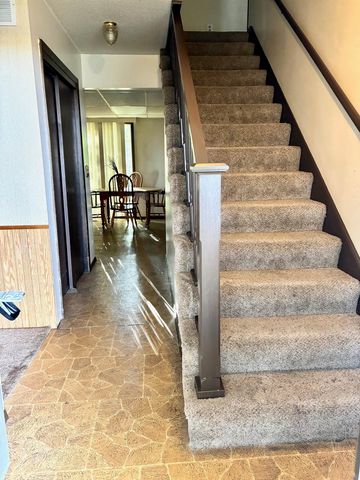 10475 S Hillside St, Mulvane, KS 67110