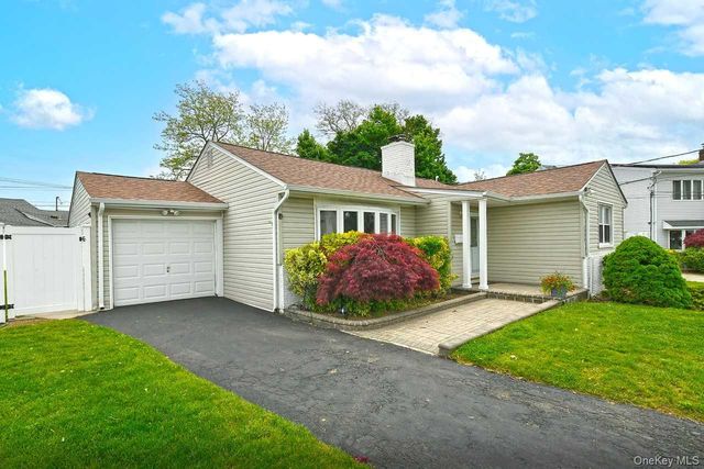 1254 Parkwood Drive, Merrick, NY 11566
