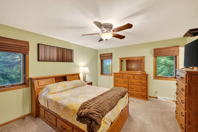 170 Saratoga Circle, Oregon, WI 53575
