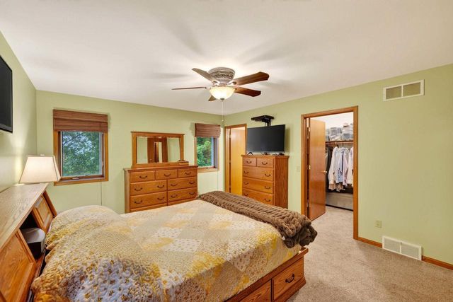 170 Saratoga Circle, Oregon, WI 53575