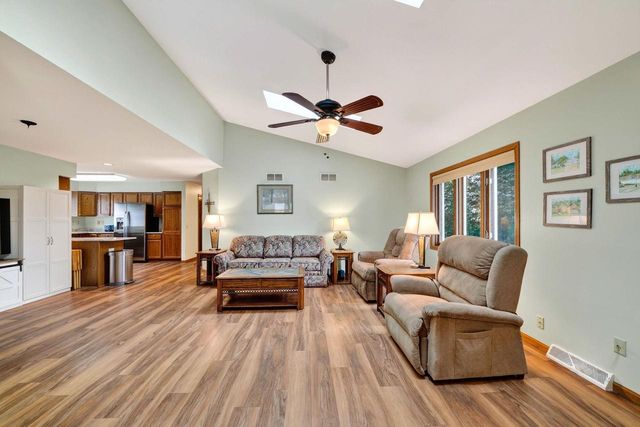170 Saratoga Circle, Oregon, WI 53575