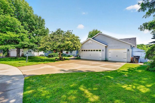 170 Saratoga Circle, Oregon, WI 53575