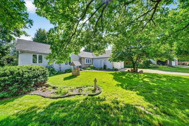 170 Saratoga Circle, Oregon, WI 53575