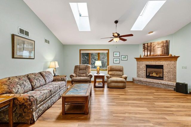 170 Saratoga Circle, Oregon, WI 53575