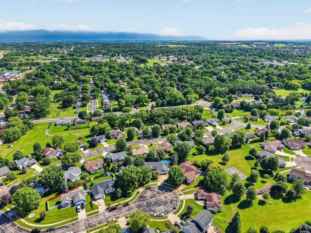 170 Saratoga Circle, Oregon, WI 53575