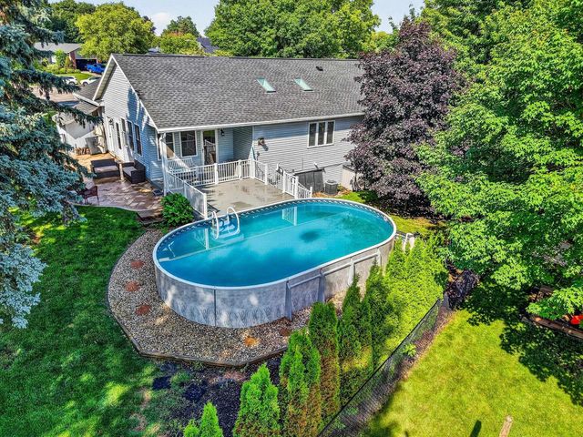 170 Saratoga Circle, Oregon, WI 53575