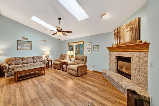 170 Saratoga Circle, Oregon, WI 53575
