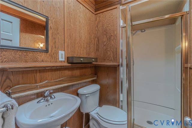100 Beachfront Dr, Heathsville, VA 22473
