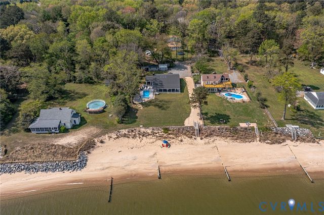 100 Beachfront Dr, Heathsville, VA 22473