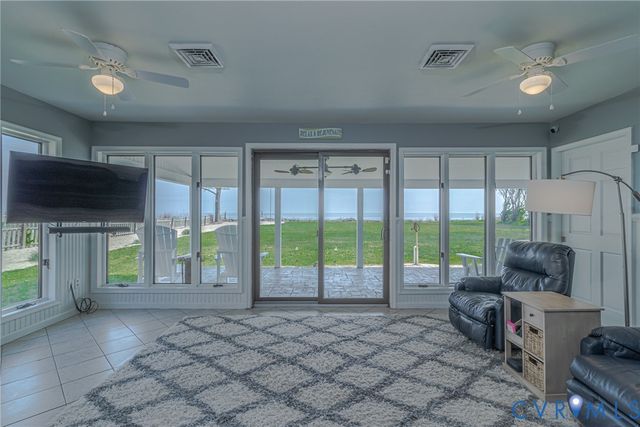 100 Beachfront Dr, Heathsville, VA 22473