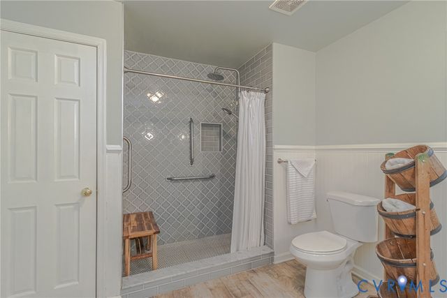 100 Beachfront Dr, Heathsville, VA 22473