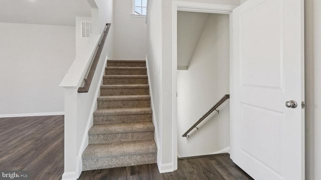 128 WINDING RD, Forks Township, PA 18040