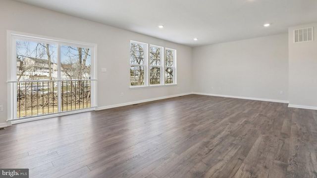 128 WINDING RD, Forks Township, PA 18040