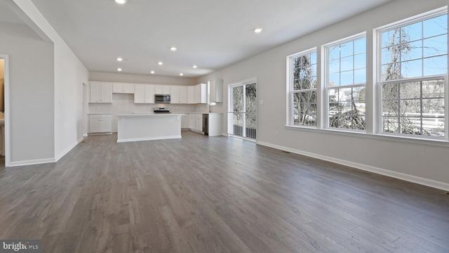 128 WINDING RD, Forks Township, PA 18040