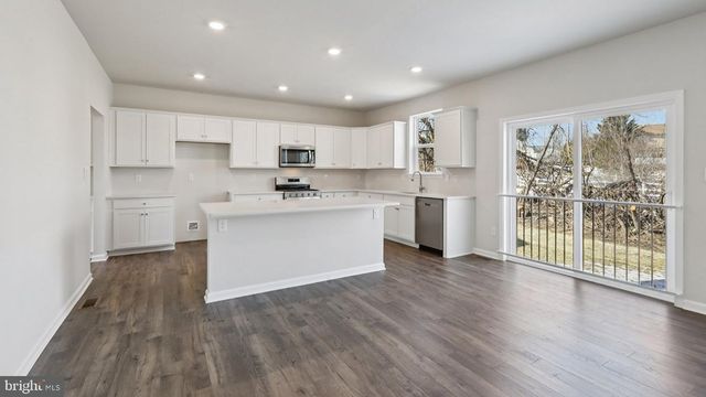 128 WINDING RD, Forks Township, PA 18040