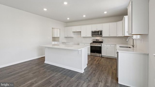 128 WINDING RD, Forks Township, PA 18040