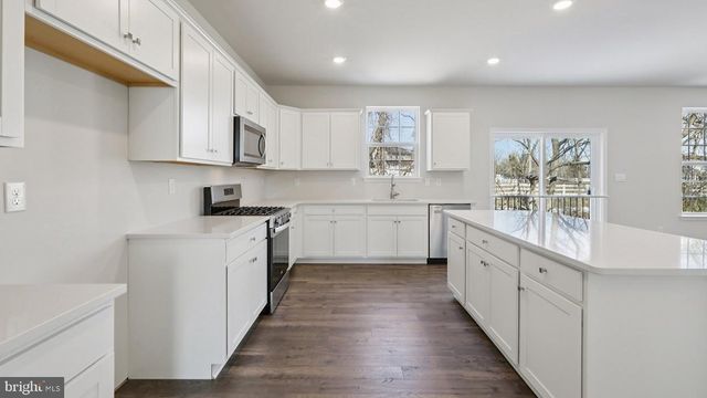 128 WINDING RD, Forks Township, PA 18040