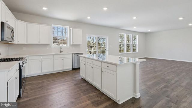 128 WINDING RD, Forks Township, PA 18040