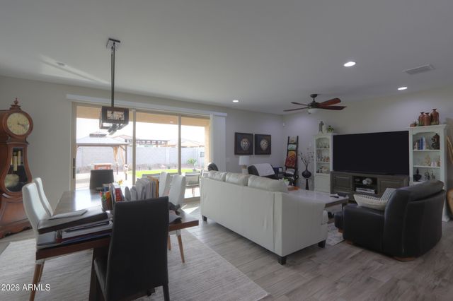 40955 W HALEY Drive, Maricopa, AZ 85138