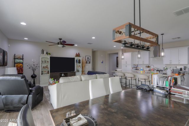 40955 W HALEY Drive, Maricopa, AZ 85138