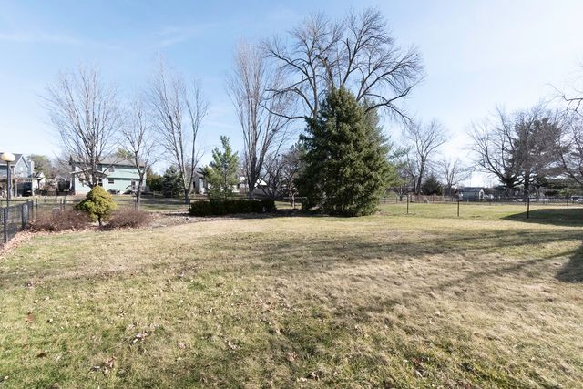 5935 Ashland Place, Johnston, IA 50131