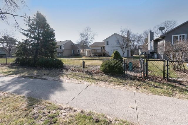 5935 Ashland Place, Johnston, IA 50131