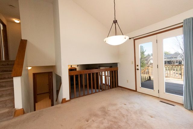 5935 Ashland Place, Johnston, IA 50131