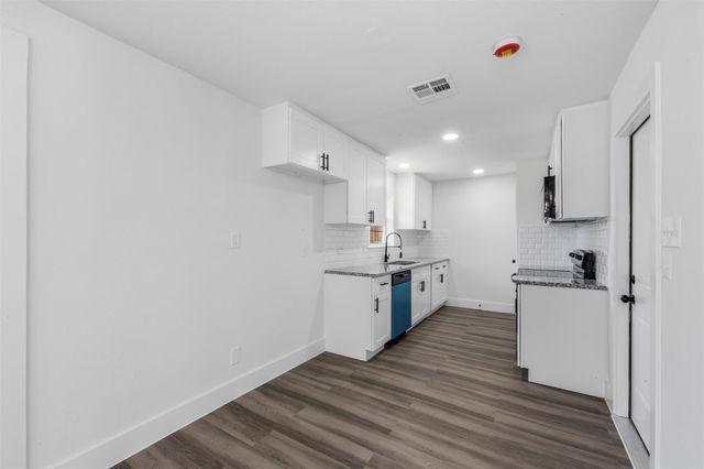 4115 Trail Lake Drive, Houston, TX 77045