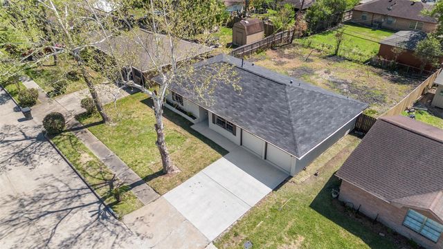 4115 Trail Lake Drive, Houston, TX 77045