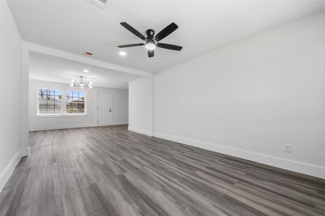 4115 Trail Lake Drive, Houston, TX 77045