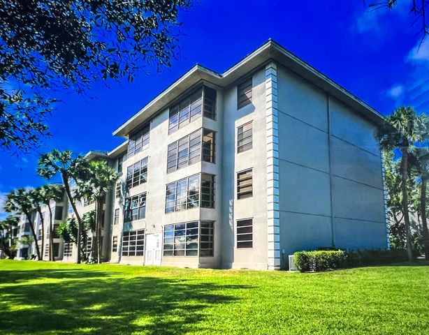 1510 Whitehall Drive 301, Davie, FL 33324