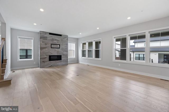6829 PENNGROVE LN, Bethesda, MD 20817
