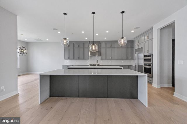 6829 PENNGROVE LN, Bethesda, MD 20817