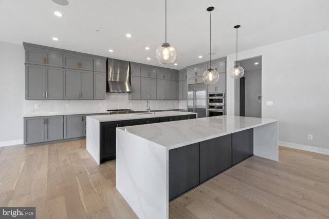 6829 PENNGROVE LN, Bethesda, MD 20817