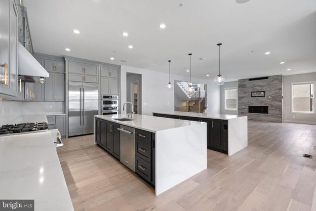 6829 PENNGROVE LN, Bethesda, MD 20817