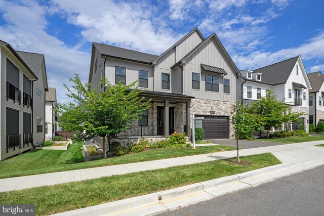 6829 PENNGROVE LN, Bethesda, MD 20817