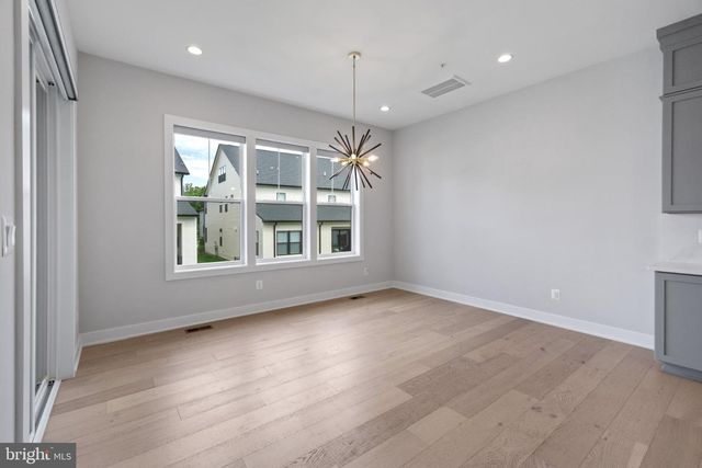 6829 PENNGROVE LN, Bethesda, MD 20817