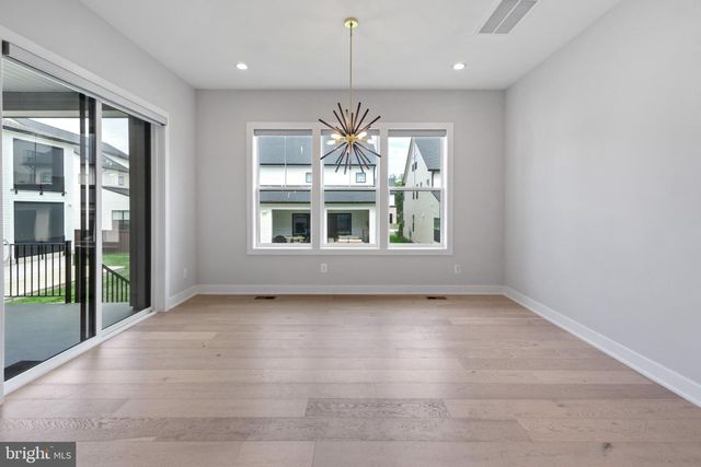 6829 PENNGROVE LN, Bethesda, MD 20817