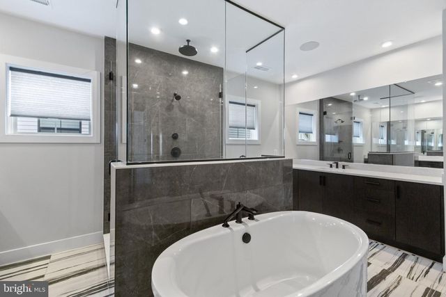 6829 PENNGROVE LN, Bethesda, MD 20817