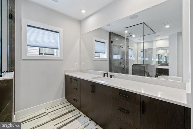 6829 PENNGROVE LN, Bethesda, MD 20817