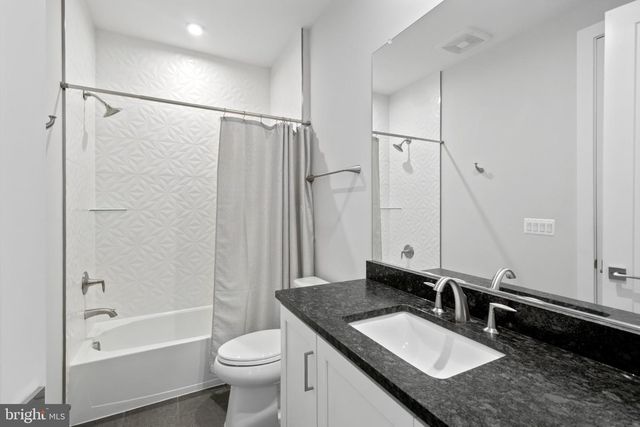 6829 PENNGROVE LN, Bethesda, MD 20817