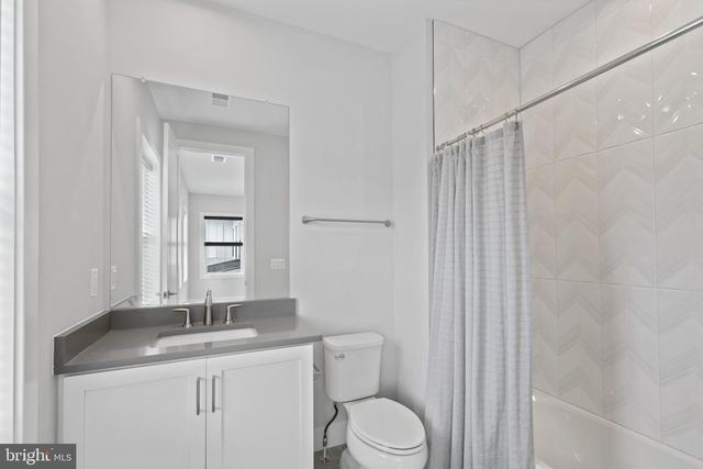 6829 PENNGROVE LN, Bethesda, MD 20817