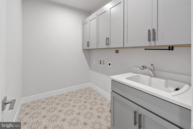 6829 PENNGROVE LN, Bethesda, MD 20817